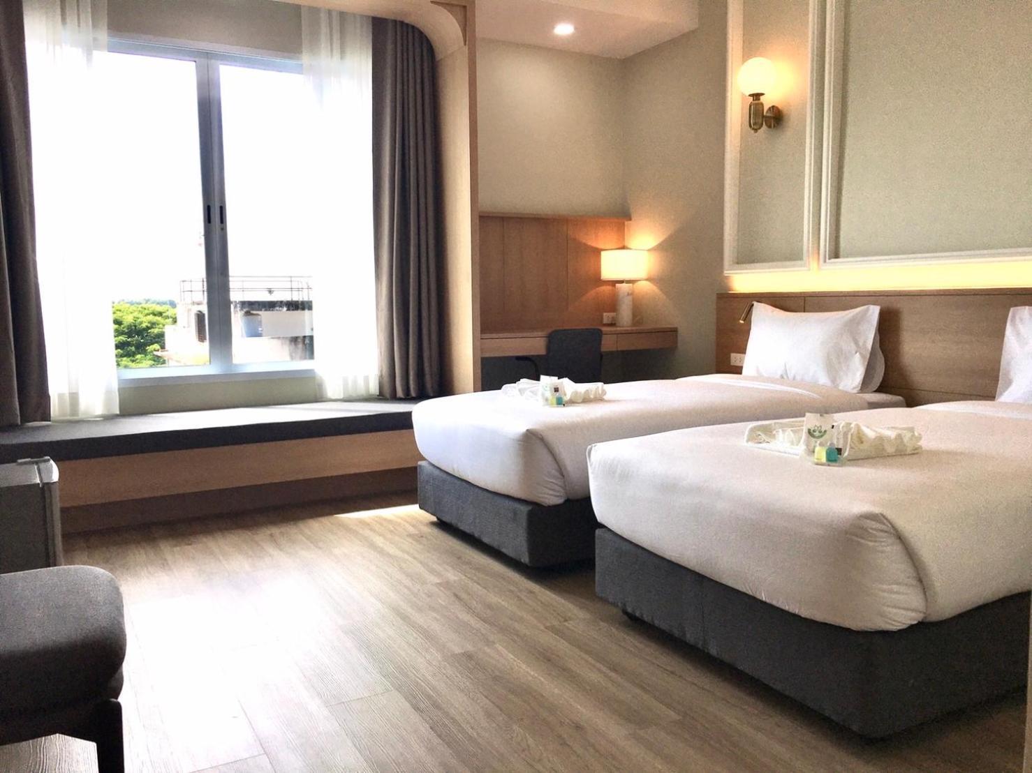 Mayflower Grande Suite Hotel Phitsanulok Exterior foto