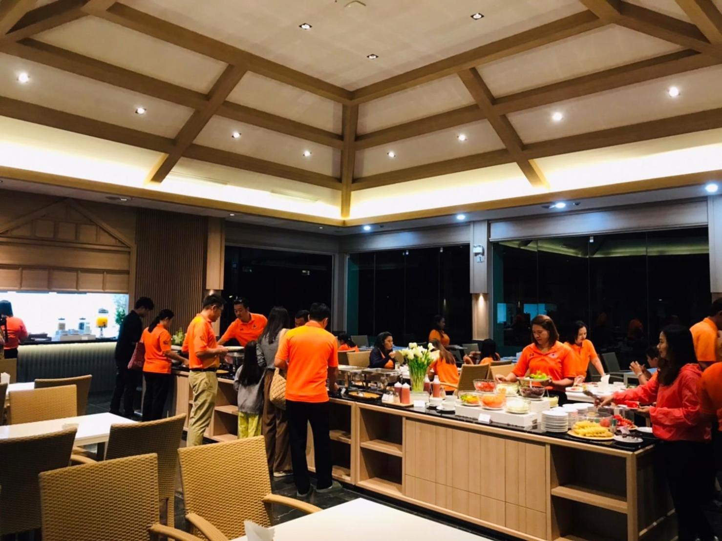 Mayflower Grande Suite Hotel Phitsanulok Exterior foto
